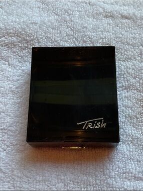 Trish McEvoy Compact Foundation Case